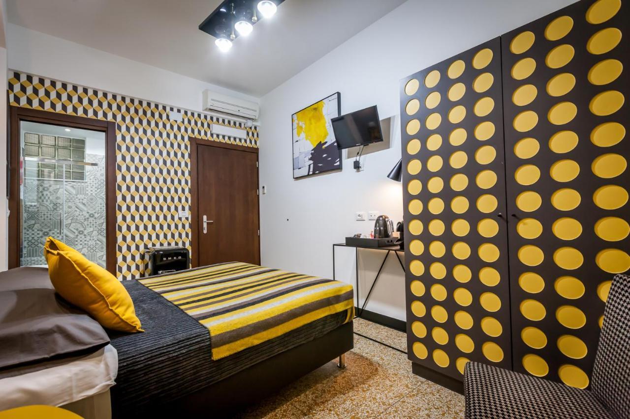 Hotel Bologna Genua